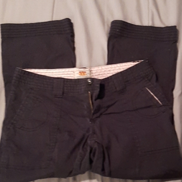 Route 66 Capri Pants - Picture 2 of 3